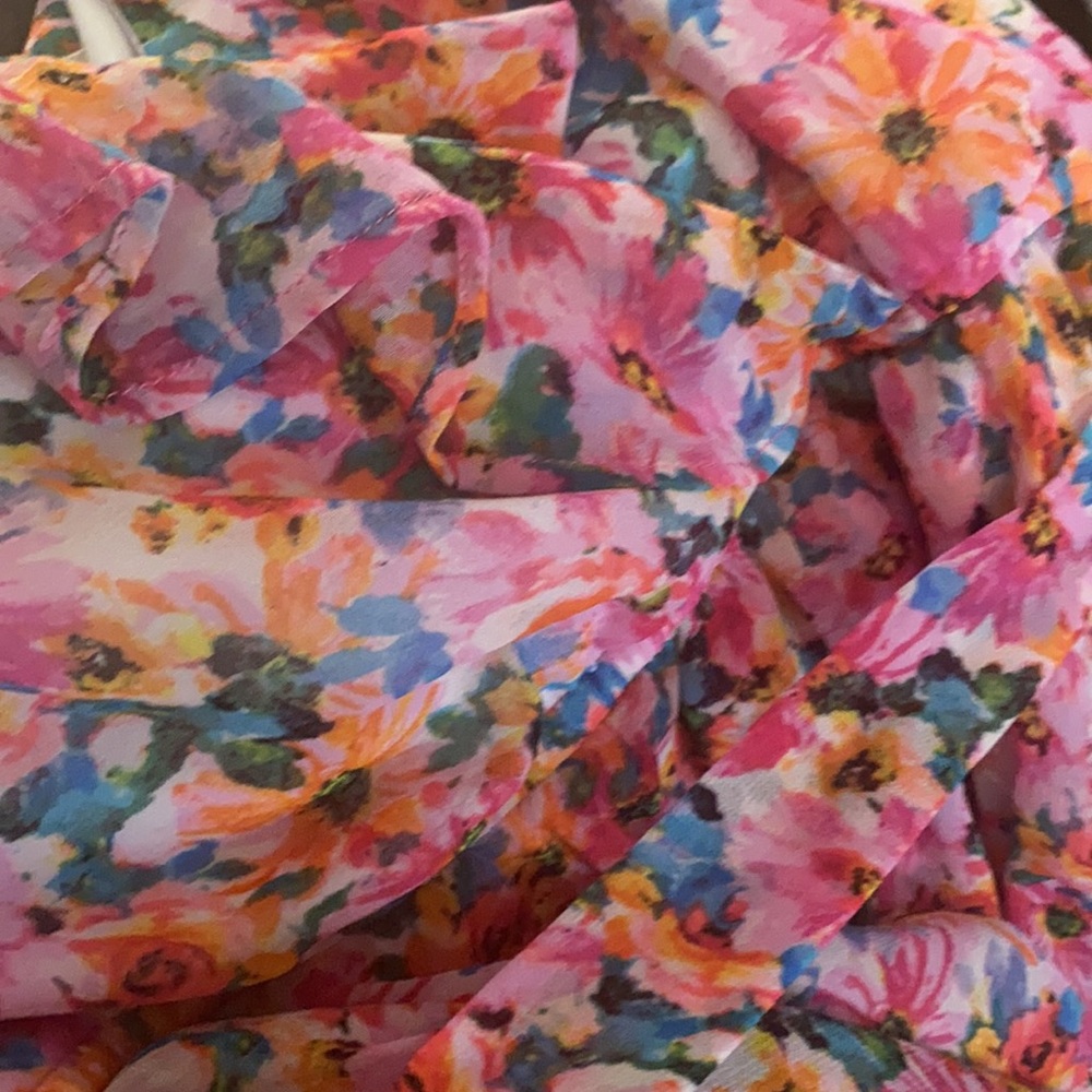 Floral Print Ruffle Romper - Picture 5 of 6